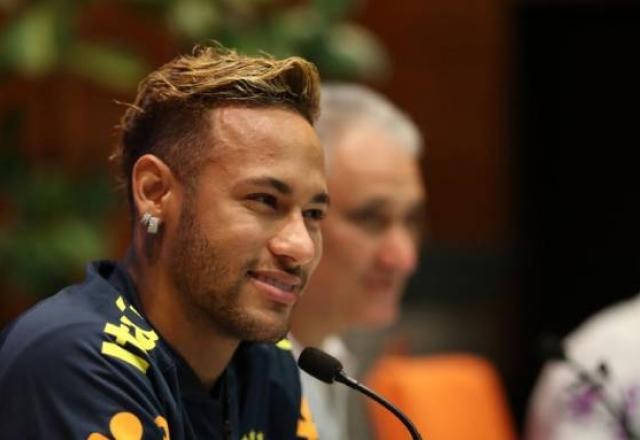Após nova denúncia contra Neymar, internautas relembram caso Najila