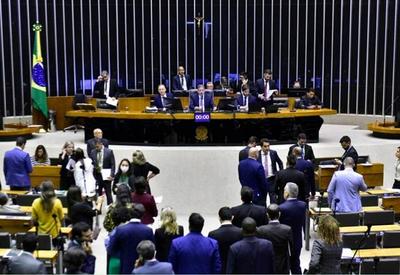 Câmara dos Deputados aprova projeto que altera prazos da Lei da Ficha Limpa