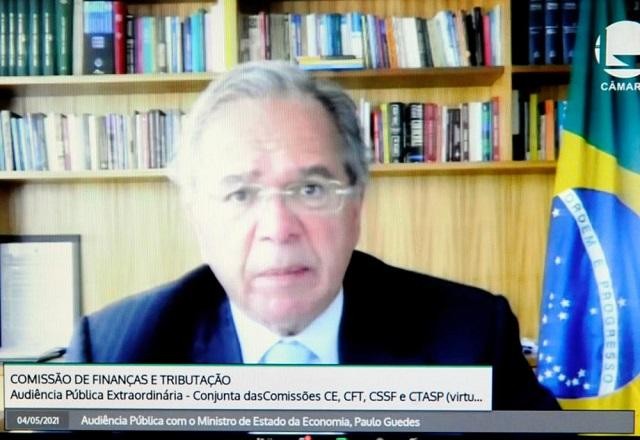 "Democracia brasileira reagiu à pandemia de forma vigorosa", diz Guedes