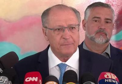Alckmin anuncia ida ao RS e repasse de R$ 800 por pessoa desabrigada