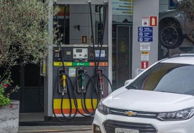 Após redução, gasolina chega a ser vendida a R$ 4,92 no país