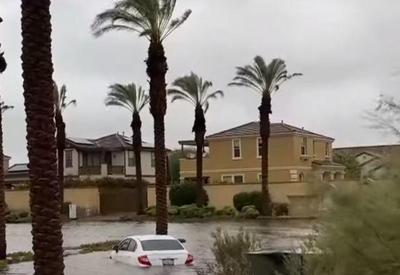 Chuva recorde e inundações afetam a Califórnia, nos Estados Unidos