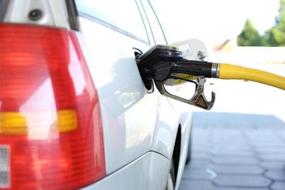 Com alta do dólar, governo pode não manter promessa sobre preço do diesel