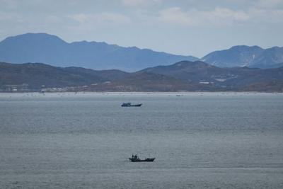 Coreia do Sul emite alerta de evacuação em ilhas após Coreia do Norte disparar mais de 200 projéteis