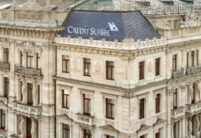 UBS oferece US$ 1 bi para ficar com Credit Suisse, diz jornal
