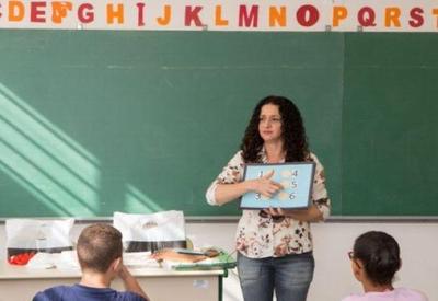 Saúde retoma programa para ensinar educação sexual nas escolas