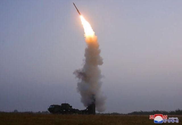 Coreia do Norte faz nova série de disparos de artilharia