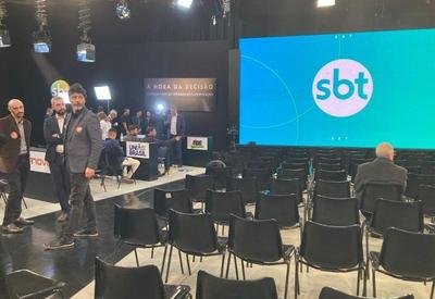 Políticos e convidados chegam ao debate presidencial do SBT