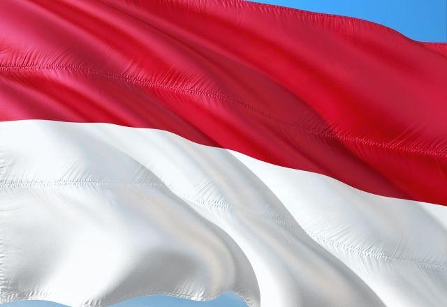 Indonésia aprova legislação que pune adultério com um ano de prisão