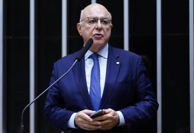 Deputado critica tentativa de transformar reforma em disputa política