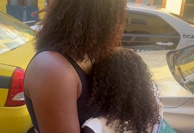 Mãe denuncia racismo contra filha dentro de papelaria no RJ