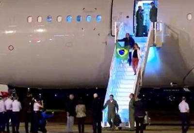 Brasil Agora: primeiros 211 brasileiros repatriados chegam ao país