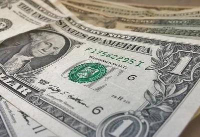 No Brasil, dólar cai a R$ 5,03 com estabilização da inflação nos EUA