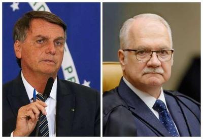 Fachin manda Bolsonaro se justificar sobre encontro com embaixadas