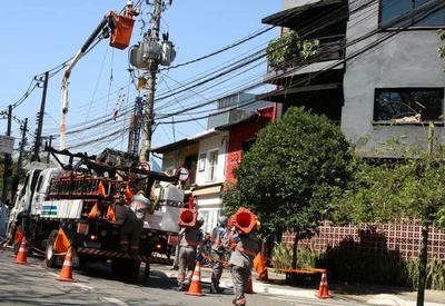 Enel de SP anuncia três meses de isenção para clientes de baixa renda atingidos por apagão
