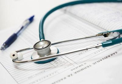ANS suspende venda de 31 planos de saúde devido a reclamações