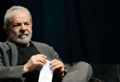 Lula pede que STF declare suspeição de Moro em caso de Atibaia