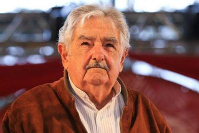 Ex-presidente do Uruguai, Pepê Mujica, visita Lula em Curitiba