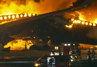 Cinco morrem após colisão de aviões no aeroporto de Tóquio