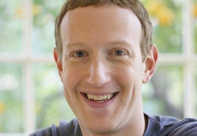 Zuckerberg perde R$ 38,2 bilhões com queda das ações do Facebook