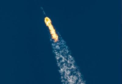 SpaceX lança missão tripulada à Estação Espacial Internacional