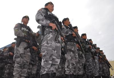 Quatro policiais são sequestrados após Equador decretar estado de emergência