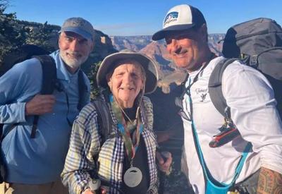Idoso de 92 anos se torna pessoa mais velha do mundo a atravessar Grand Canyon a pé
