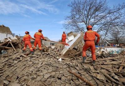 Número de mortos após terremoto na China sobe para 131