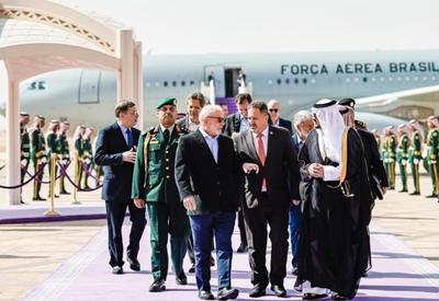 Lula se reúne com príncipe da Arábia Saudita em busca de investimentos