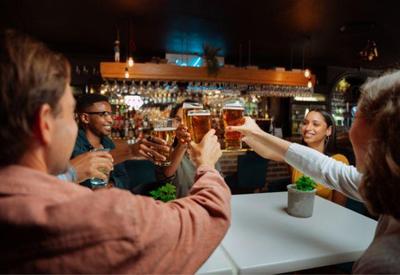 Bares e restaurantes esperam faturamento 7% maior com festas corporativas