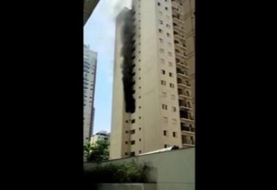 Vítima pula de 6º andar de apartamento durante incêndio em SP