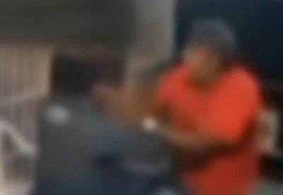 Cliente agride motoboy por atraso em entrega de uma pizza