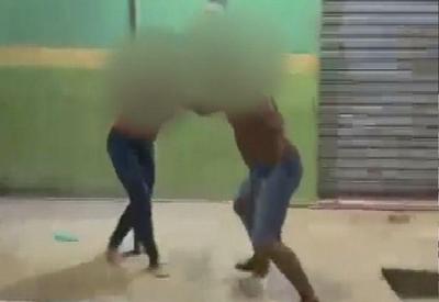 Homem é flagrado agredindo mulher no meio da rua, no Amazonas