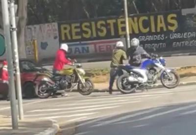 Motociclista reage a assalto e luta com criminosos em Diadema (SP)