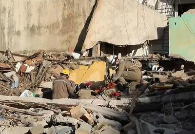 PE: após desabamento, busca por sobreviventes nos escombros continua