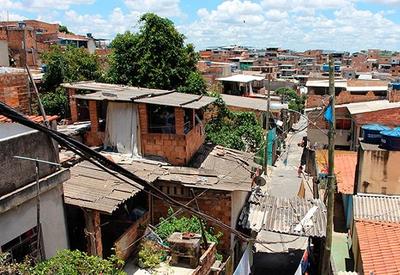 12,1% dos brasileiros viviam abaixo da linha da pobreza em 2018