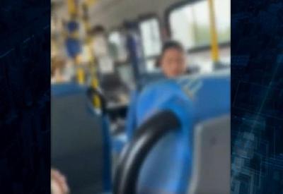 "Olha a tua cor": racista é indiciada após discussão em ônibus
