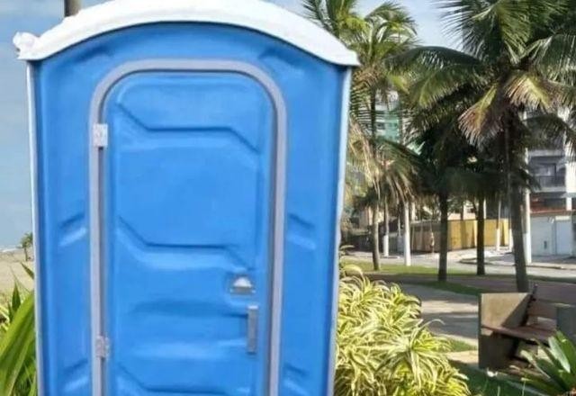 Dupla é presa por furtar banheiro químico no litoral de São Paulo