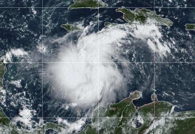 Tempestade Ian se torna furacão e ameaça Cuba e Flórida