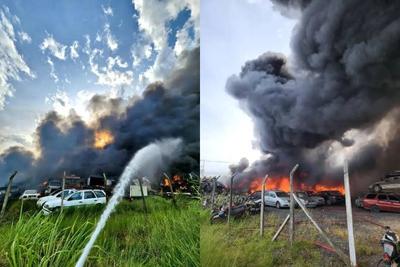 Incêndio atinge 200 veículos em pátio de delegacia no Paraná 