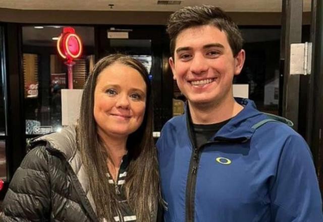 Filho encontra mãe após 20 anos e descobre que trabalhavam no mesmo hospital
