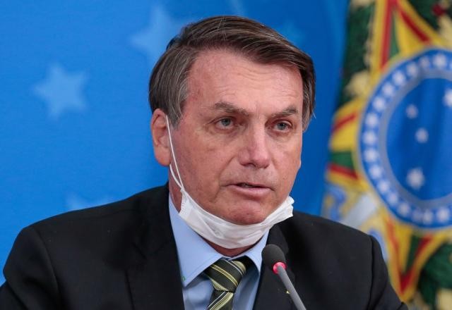 Bolsonaro parabeniza PM de Goiás ao comentar caso Lázaro