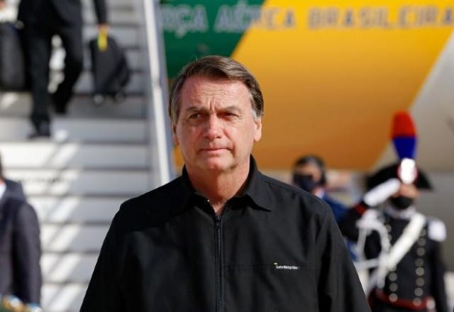 Bolsonaro embarca para o Oriente para discutir preço do petróleo