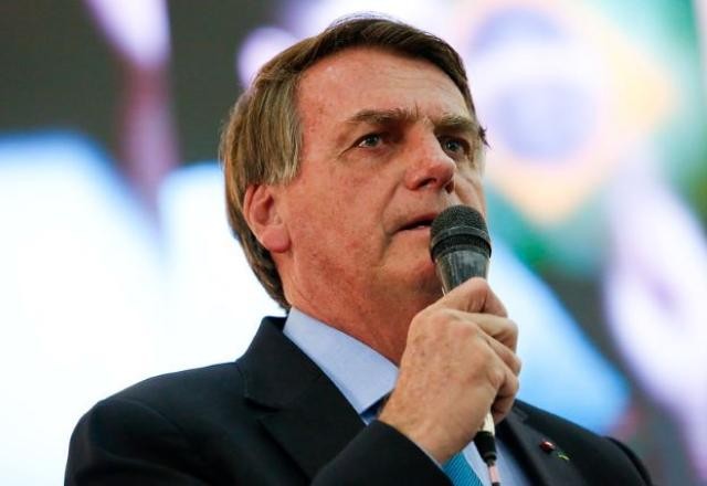 Bolsonaro se antecipa e informa que vai depor presencialmente à PF