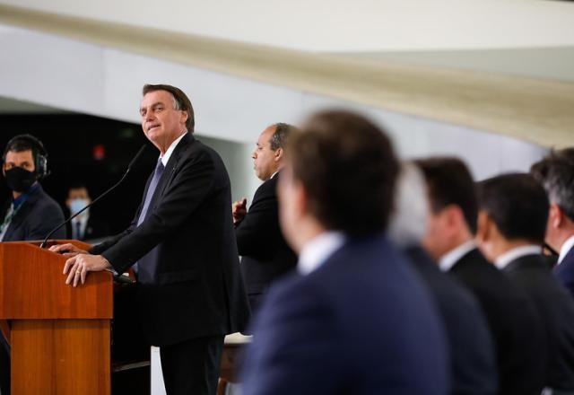 Como a volta de Bolsonaro ao Centrão impacta as eleições de 2022