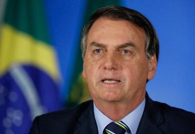 Bolsonaro sobre Mendonça: "Para evangélico, a Constituição é a Bíblia"