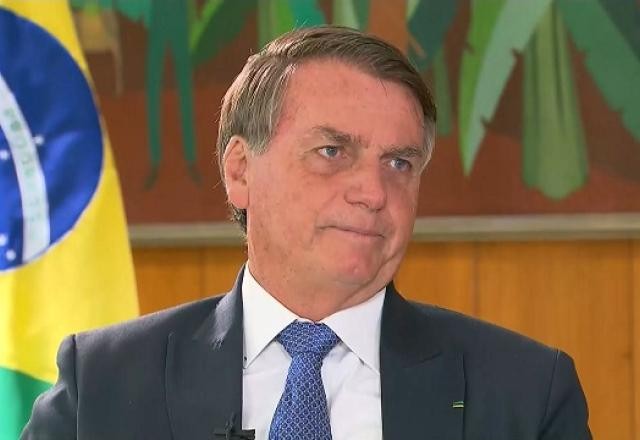 Bolsonaro fala para população fiscalizar preços em postos