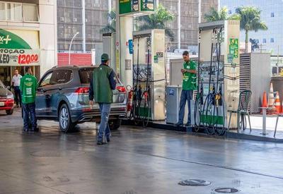 União deve R$26,9 bi a estados e DF por retirada de ICMS da gasolina