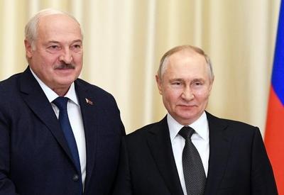 Belarus já tem armas nucleares russas, diz Lukashenko