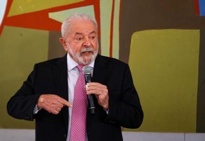 Lula se reúne com reitores, critica Bolsonaro e fala sobre universidades